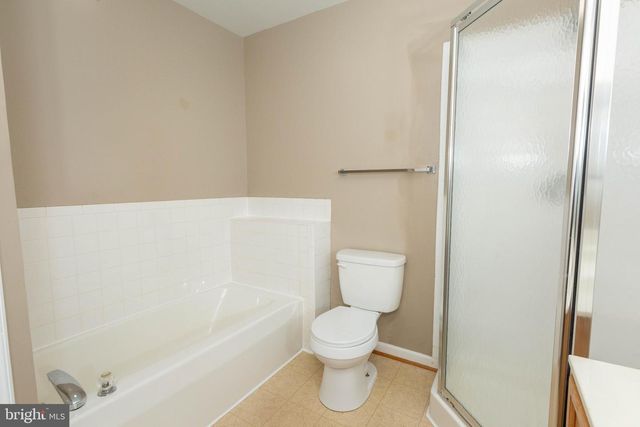 858 MARQUETTE DR, Martinsburg, WV 25401