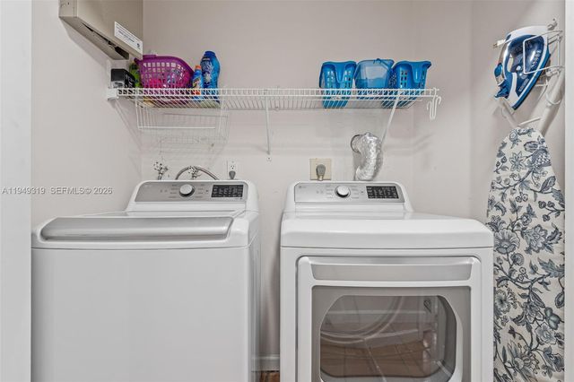 10941 W Broward Blvd, Plantation, FL 33324