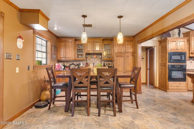 2300 Claude Leblanc Road, New Iberia, LA 70560