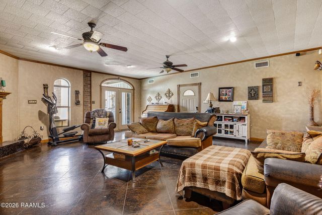 2300 Claude Leblanc Road, New Iberia, LA 70560