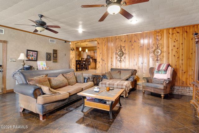 2300 Claude Leblanc Road, New Iberia, LA 70560