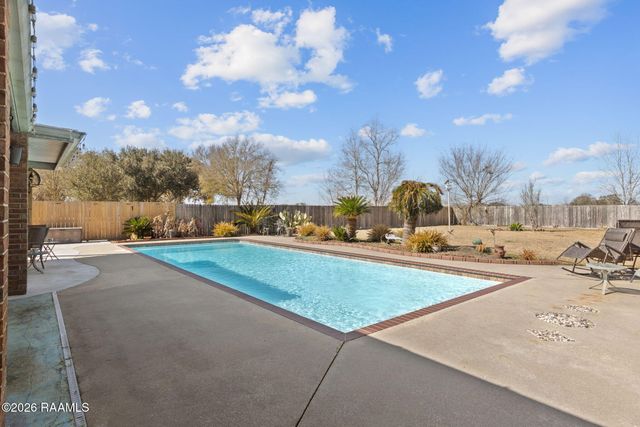 2300 Claude Leblanc Road, New Iberia, LA 70560