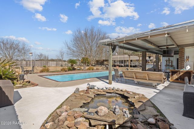 2300 Claude Leblanc Road, New Iberia, LA 70560