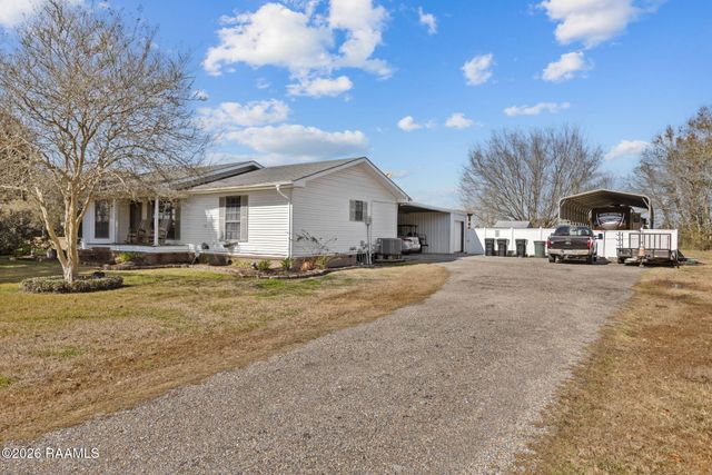 2300 Claude Leblanc Road, New Iberia, LA 70560