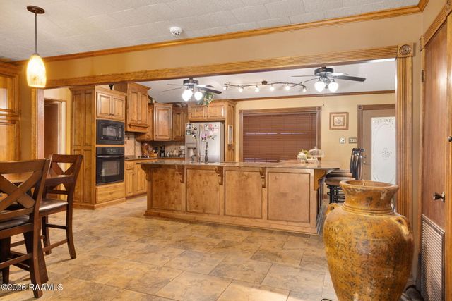 2300 Claude Leblanc Road, New Iberia, LA 70560