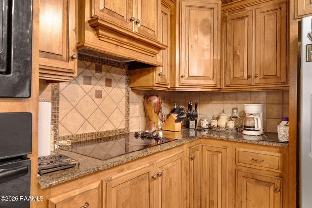 2300 Claude Leblanc Road, New Iberia, LA 70560