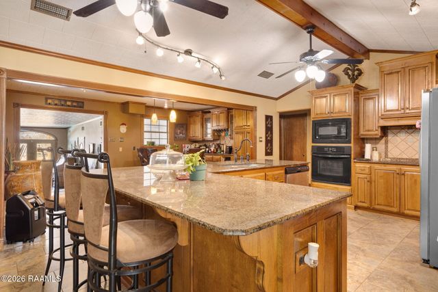 2300 Claude Leblanc Road, New Iberia, LA 70560