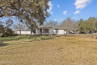 2300 Claude Leblanc Road, New Iberia, LA 70560