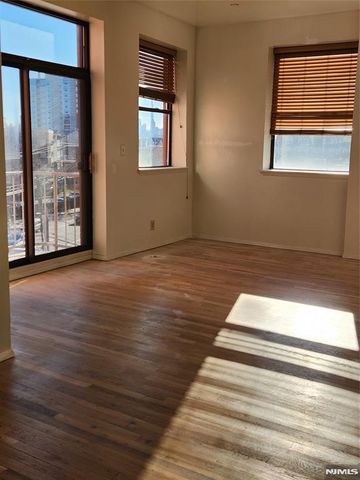 840 River Road 407, Edgewater, NJ 07020