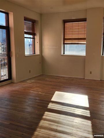 840 River Road 407, Edgewater, NJ 07020