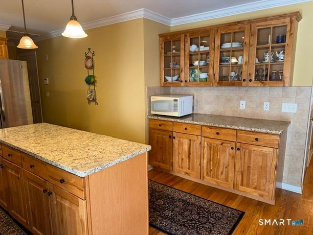 17 Mourning Dove Circle 17, New Haven, CT 06513