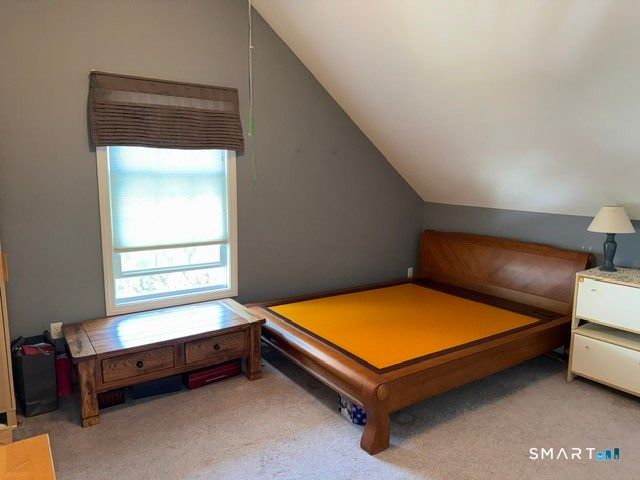 17 Mourning Dove Circle 17, New Haven, CT 06513