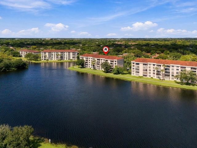 2768 CARAMBOLA Circle S 302, Coconut Creek, FL 33066