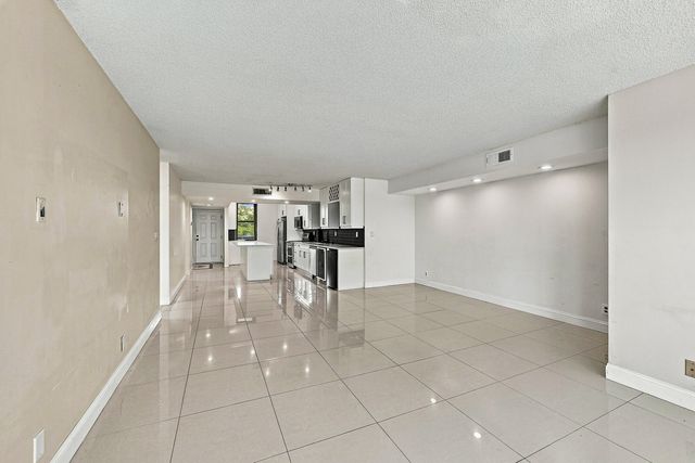 2768 CARAMBOLA Circle S 302, Coconut Creek, FL 33066