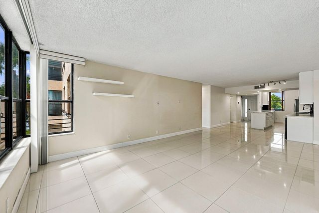 2768 CARAMBOLA Circle S 302, Coconut Creek, FL 33066