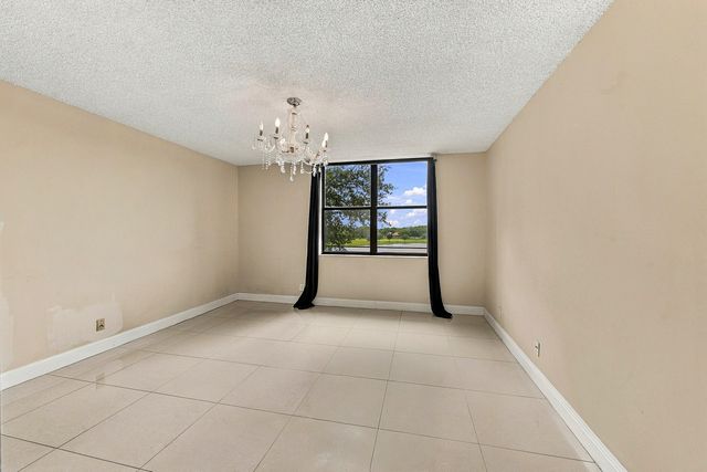 2768 CARAMBOLA Circle S 302, Coconut Creek, FL 33066