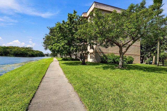 2768 CARAMBOLA Circle S 302, Coconut Creek, FL 33066