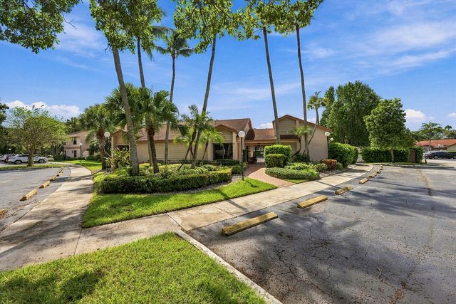 2768 CARAMBOLA Circle S 302, Coconut Creek, FL 33066