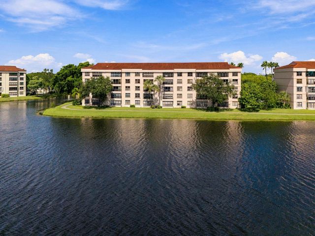 2768 CARAMBOLA Circle S 302, Coconut Creek, FL 33066