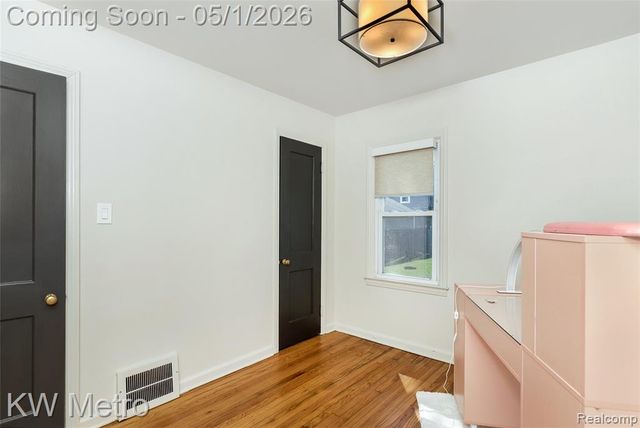 201 N Rembrandt Avenue, Royal Oak, MI 48067