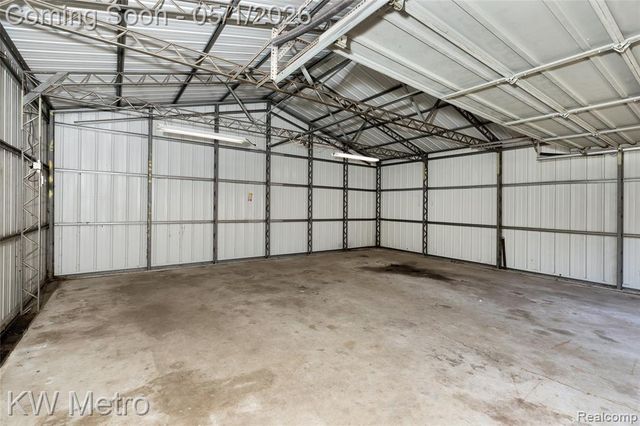 201 N Rembrandt Avenue, Royal Oak, MI 48067