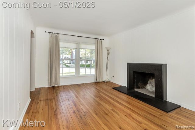 201 N Rembrandt Avenue, Royal Oak, MI 48067