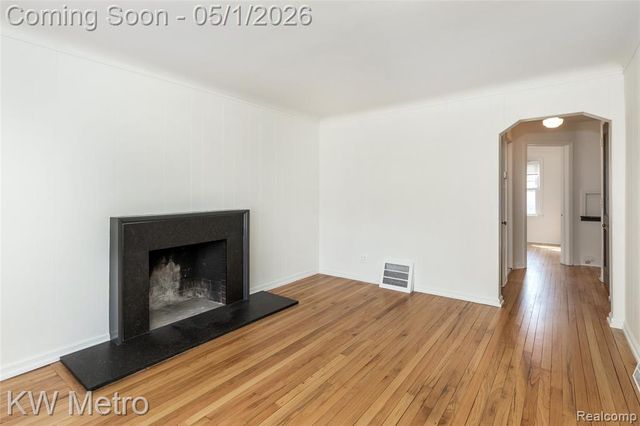 201 N Rembrandt Avenue, Royal Oak, MI 48067