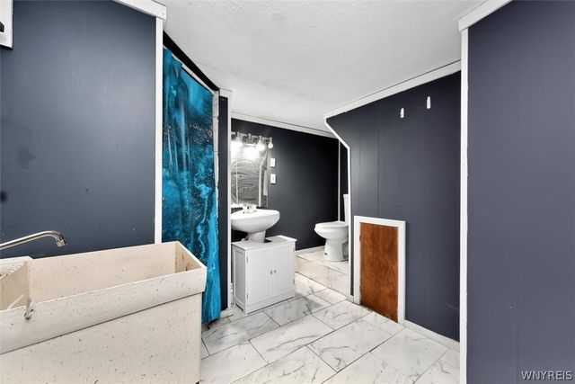 3028 Welch Avenue, Niagara Falls, NY 14303