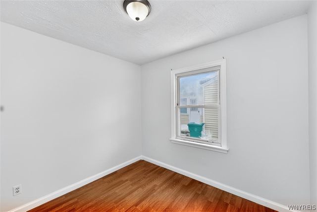 3028 Welch Avenue, Niagara Falls, NY 14303