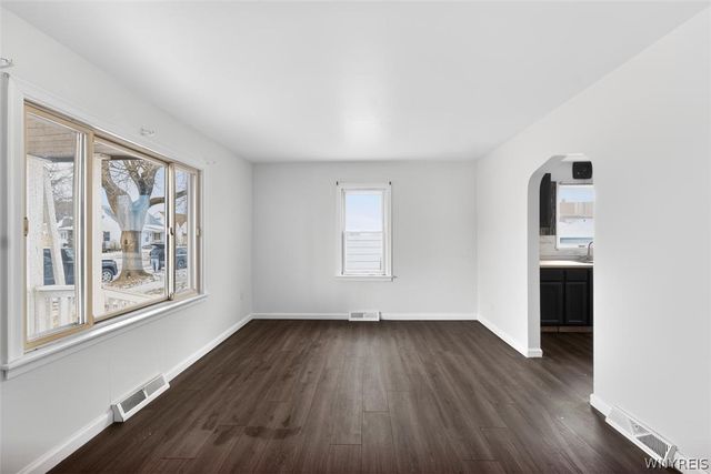 3028 Welch Avenue, Niagara Falls, NY 14303