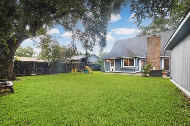 2931 Meadowview Drive, Missouri City, TX 77459