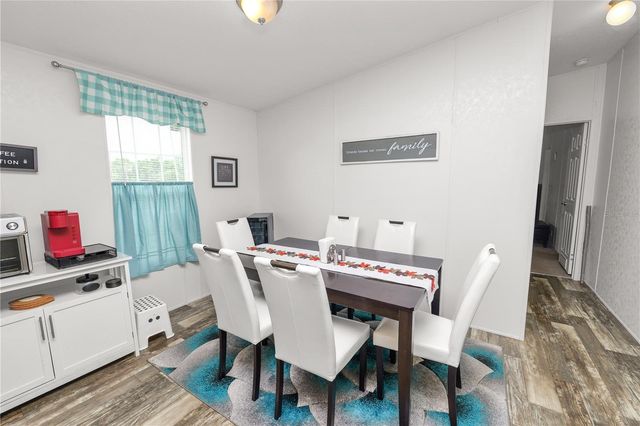 1052 LAMP POST LANE, Lakeland, FL 33809
