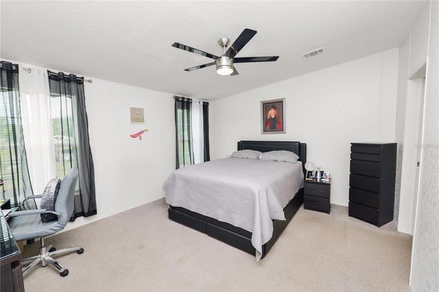 1052 LAMP POST LANE, Lakeland, FL 33809