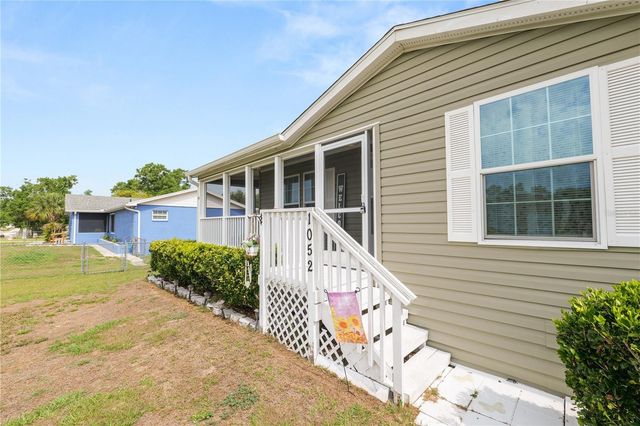 1052 LAMP POST LANE, Lakeland, FL 33809