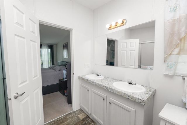 1052 LAMP POST LANE, Lakeland, FL 33809