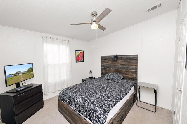 1052 LAMP POST LANE, Lakeland, FL 33809