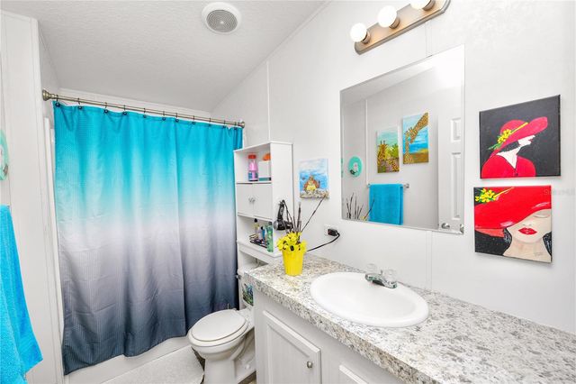 1052 LAMP POST LANE, Lakeland, FL 33809