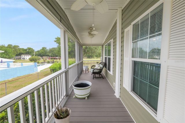 1052 LAMP POST LANE, Lakeland, FL 33809
