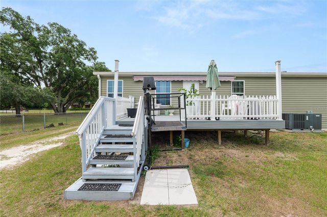 1052 LAMP POST LANE, Lakeland, FL 33809