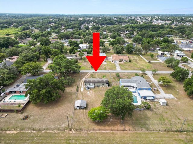 1052 LAMP POST LANE, Lakeland, FL 33809