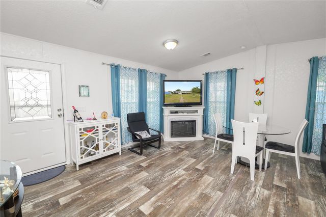 1052 LAMP POST LANE, Lakeland, FL 33809