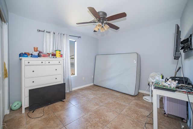 517 E 13 Pl, Somerton, AZ 85350