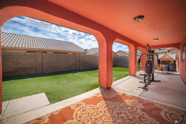 517 E 13 Pl, Somerton, AZ 85350