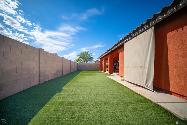 517 E 13 Pl, Somerton, AZ 85350