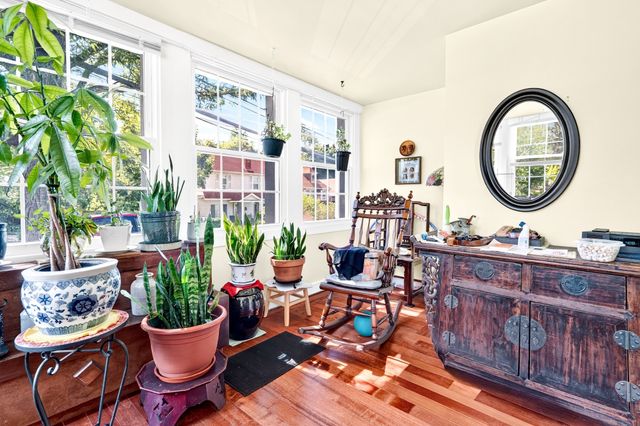 5646 Post Road, New York City, NY 10471