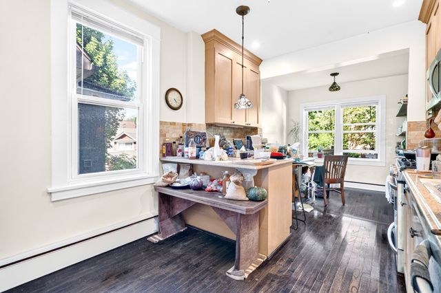 5646 Post Road, New York City, NY 10471