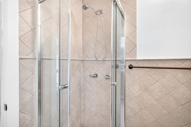 5646 Post Road, New York City, NY 10471
