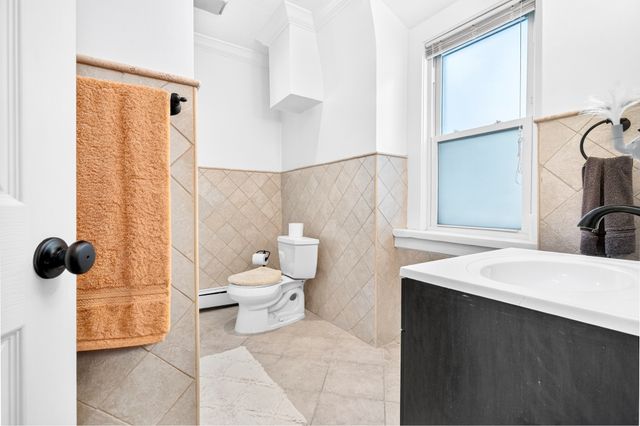 5646 Post Road, New York City, NY 10471