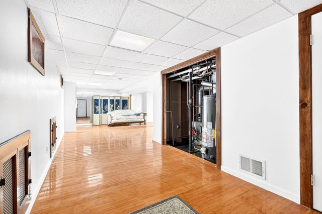 5646 Post Road, New York City, NY 10471