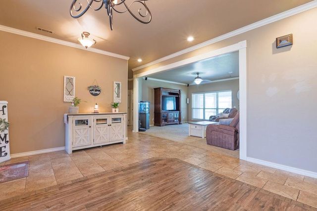 1712 Pecan Crossing Drive, Shawnee, OK 74804